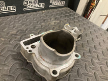 Load image into Gallery viewer, 2007 05-13 KTM 250 XC-F OEM STD CYLINDER PISTON BARREL TOP END MOTOR 77030005000
