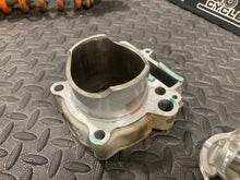 Load image into Gallery viewer, 2007 05-13 KTM 250 XC-F OEM STD CYLINDER PISTON BARREL TOP END MOTOR 77030005000
