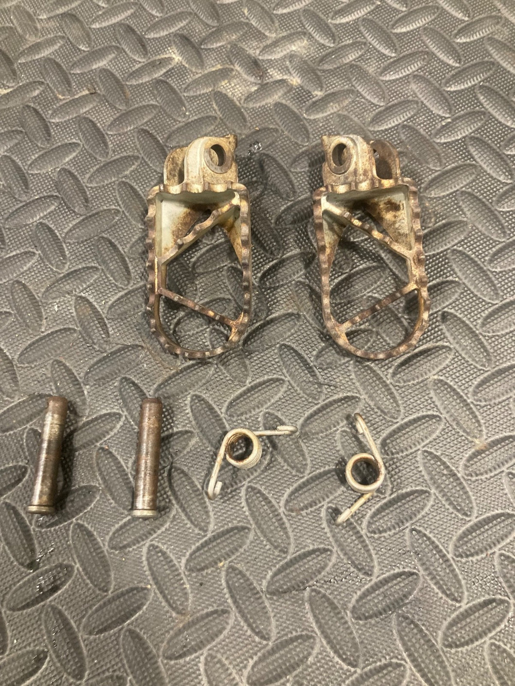 2007 KTM 250 XCF-W foot Pegs Left And Right