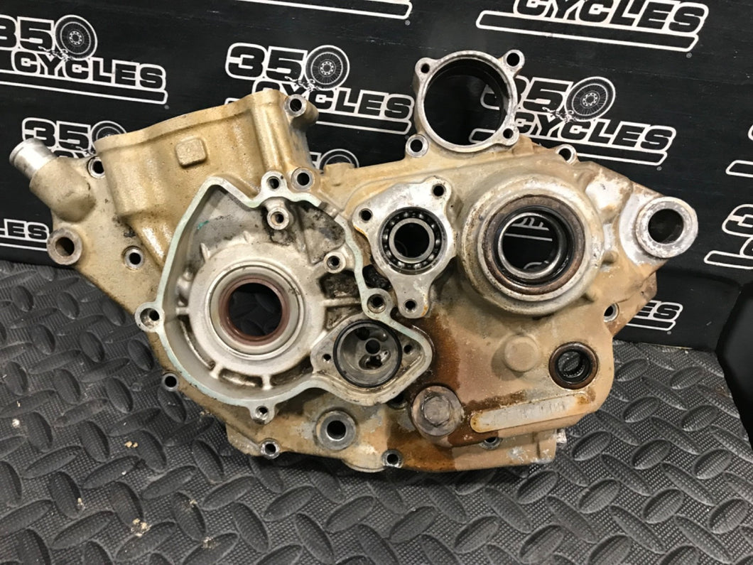 2009 07-10 KTM 250 XCF OEM Left Engine Crankcase Carter Block Case Motor Half