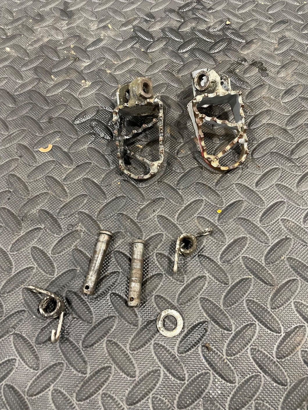 1999-2008 KTM 50SX 60SX 65SX Foot Pegs 5460304000090 5460314000090