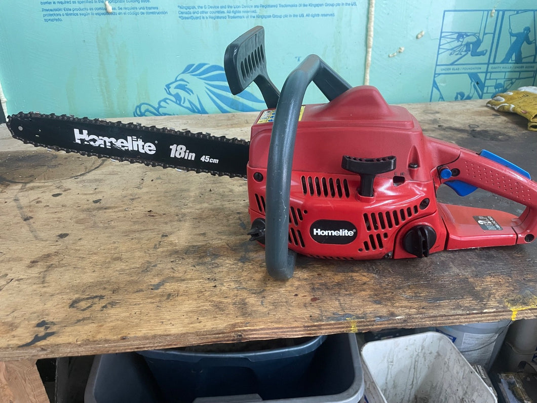 homelite chainsaw RUNS GREAT READY TO GO 18”