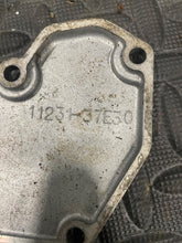 Load image into Gallery viewer, 2000 Rm250 Power Valve Assembly Cover 1996 - 2000 11231-37e30 #1013

