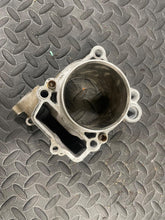 Load image into Gallery viewer, 2004 YAMAHA YZ 250F CYLINDER &amp; PISTON  (K) 04  YZ250F 01 - 13
