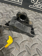 Load image into Gallery viewer, Carb Carburetor air box  For Homelite 42cc   Chainsaw  UT-1054
