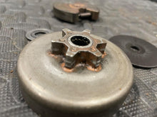 Load image into Gallery viewer, OEM Craftsman 18” / 42cc Chainsaw outer clutch sprocket inner clutch
