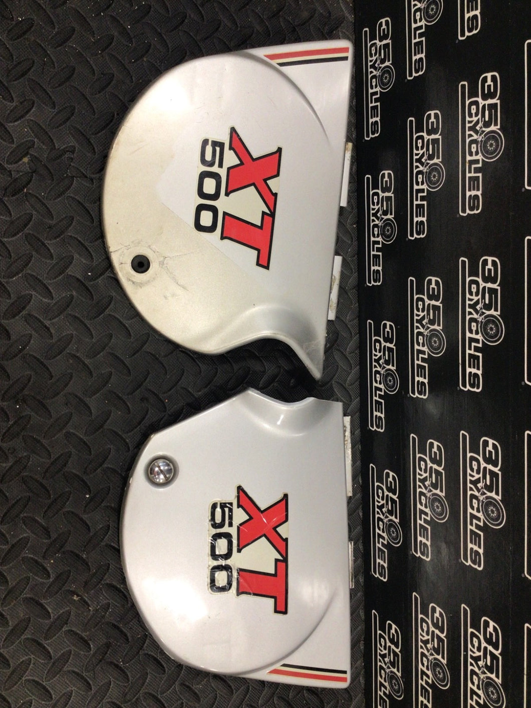 1980 Yamaha XT500 Right  Left Hand Side Cover xt 500