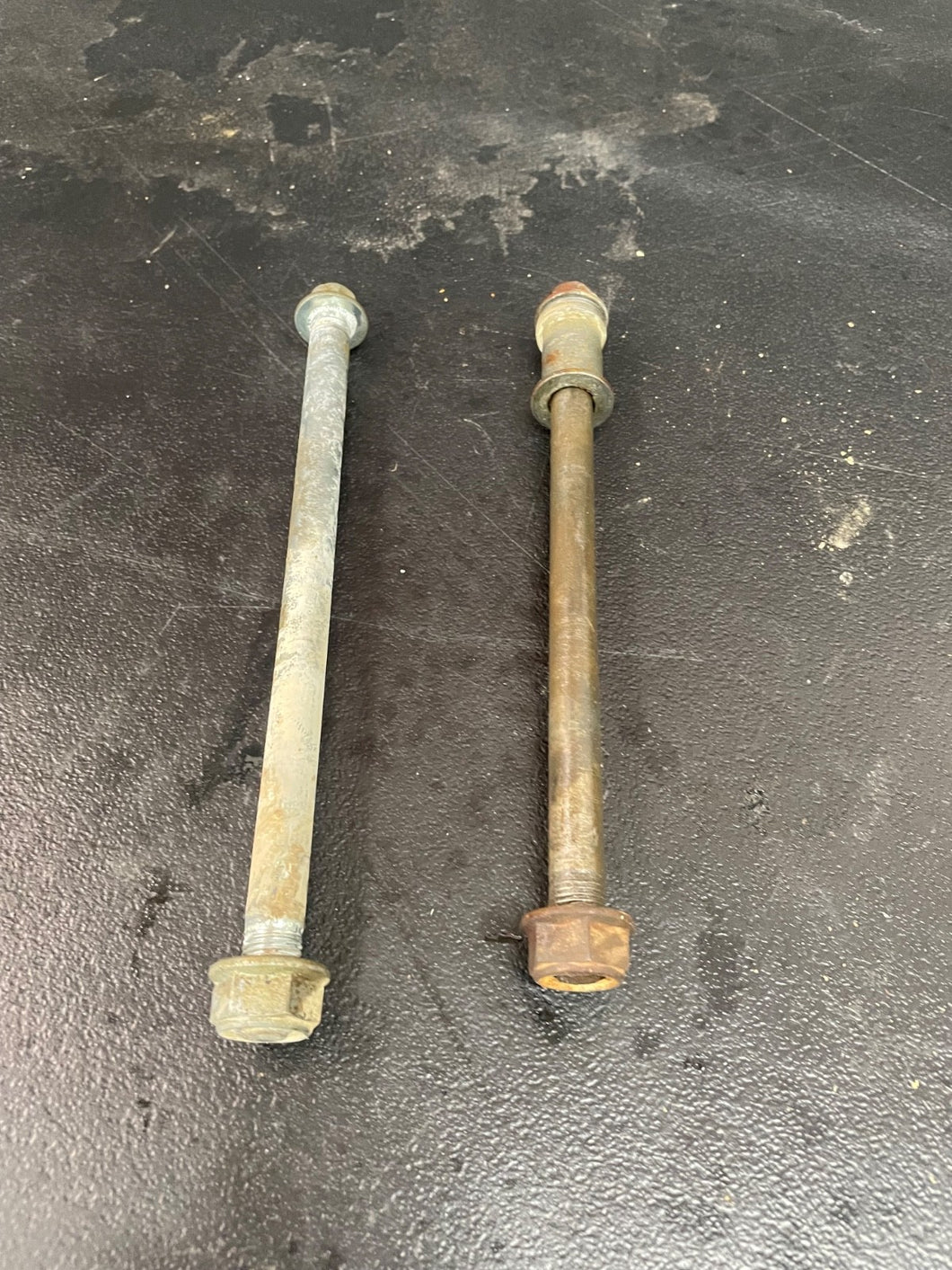 2001 HONDA XR100R XR80R OEM FRONT AXLE WHEEL RIM SWINGARM BOLT