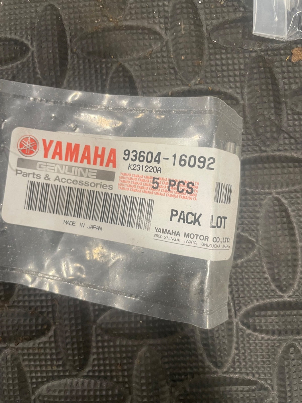 GENUINE Yamaha NOS 93604-16092 PIN DOWEL