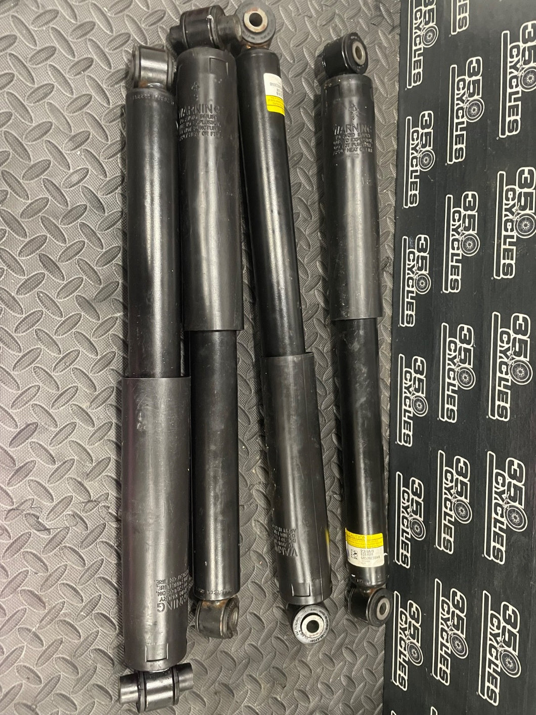 4 Count 20-23 Jeep Gladiator Shock Absorbers 68509238AB Rear MOPAR OEM Factory
