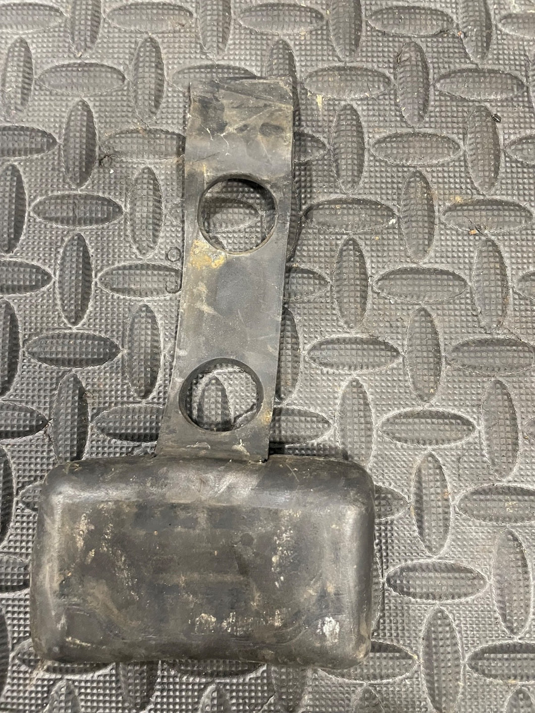 Fits Yamaha DT250 DT400 XT500 Battery Tray 1976-81 New! 1E6-82122-01