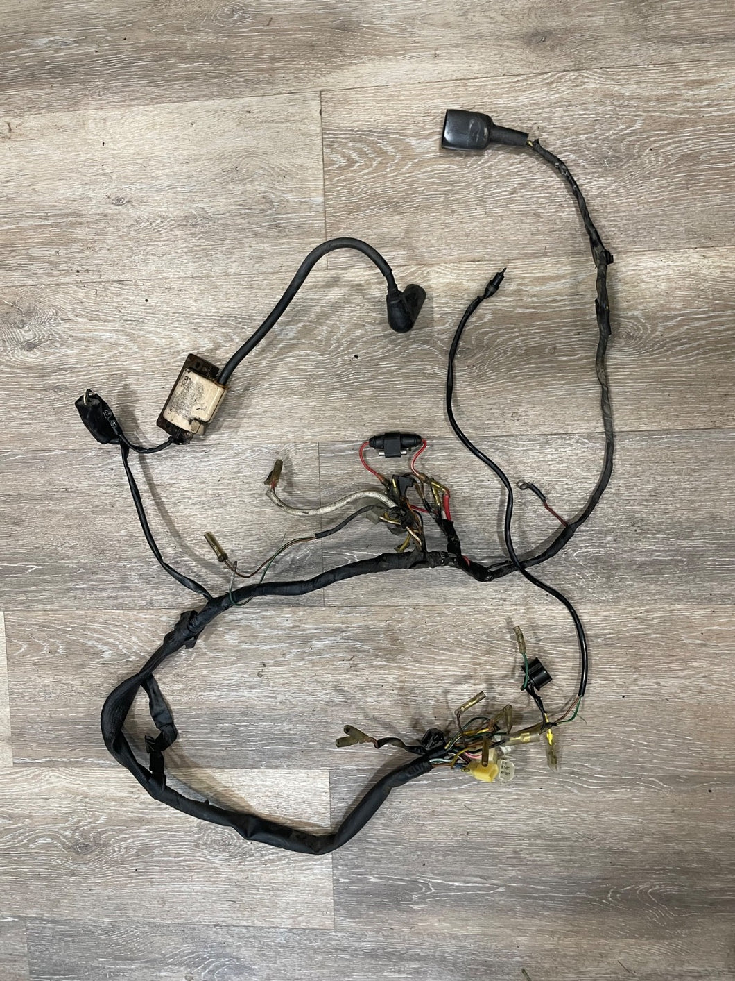 1980 Yamaha XT500 XT 500 Electrical Wire Harness Coil
