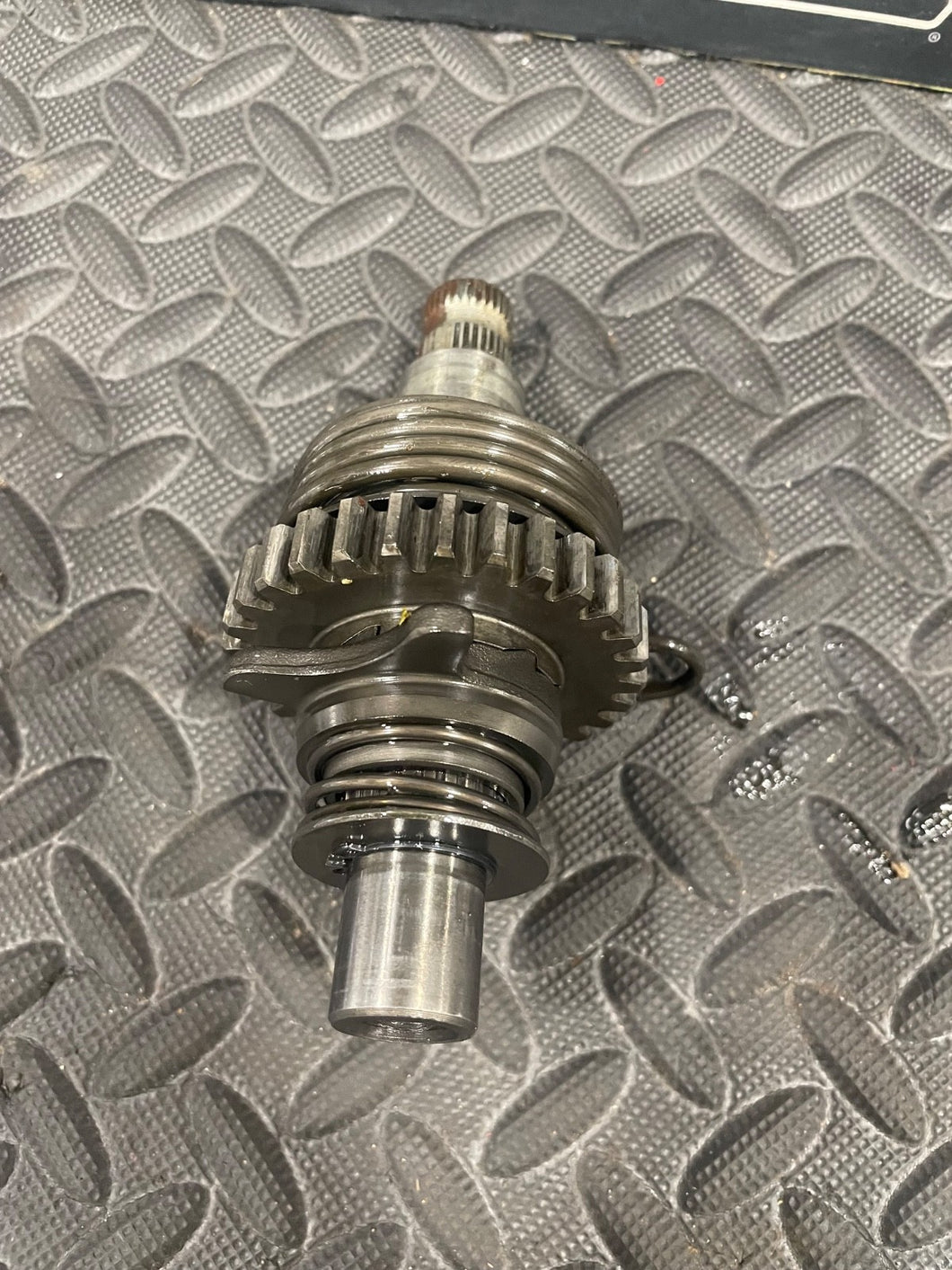 1980 Yamaha XT500 XT 500 kicker gear shaft assembly