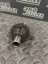 Load image into Gallery viewer, 1980 Yamaha XT500 XT 500 kicker gear shaft assembly
